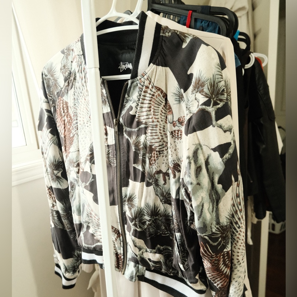 Bomber jacket